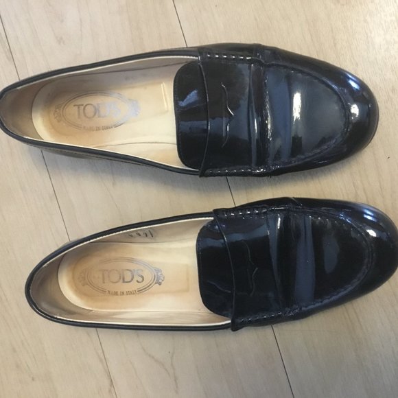 Tod's Patent Leather Loafers 39.5 - Picture 2 of 5